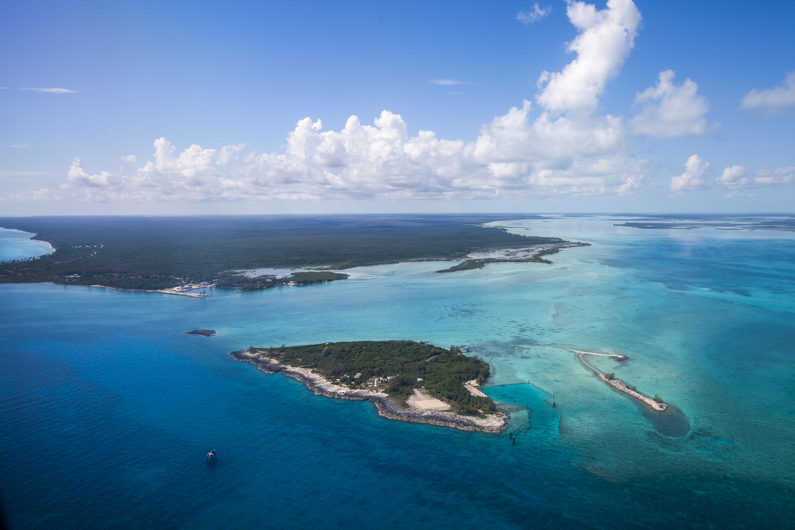 largest and least explored of the Bahamian islands, is home to the Andros Barrier Reef, the third largest coral ecosystem in the world, and the Andros West Side National Park is a jewel in the crown of the Bahamas park system. Over the past decade, the Conservancy has worked with the Bahamian government, partners and communities to protect Andros and other Bahamian islands and waters.